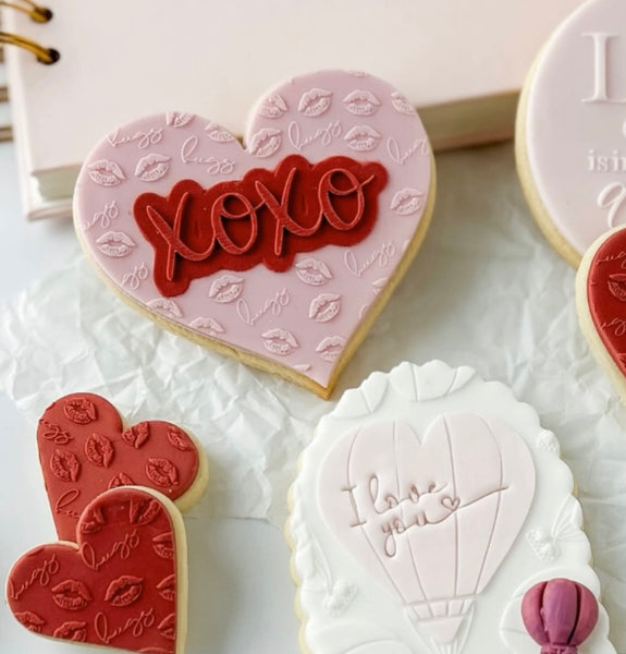 XOXO Hugs and Kisses Pattern Cookie Stamp